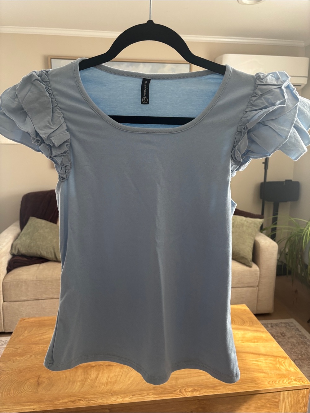 Women's Light Blue Scoop Neck Puff Sleeve Tee